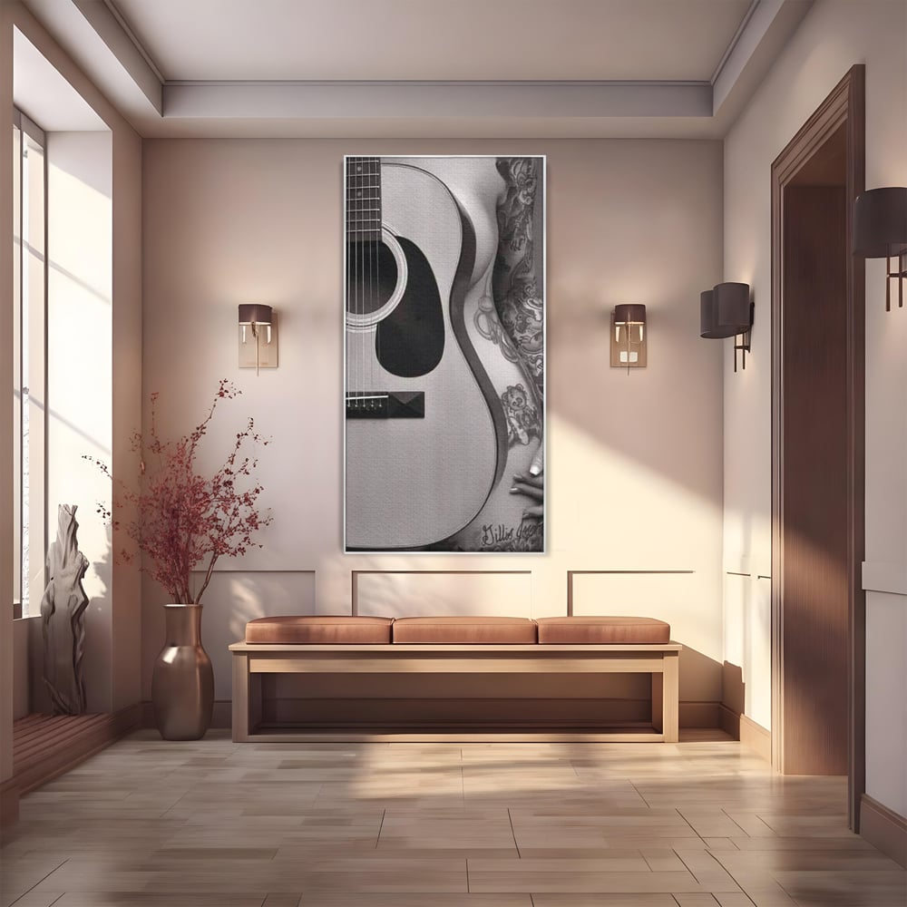 Tablou canvas cu tablou canvas cu chitara si silueta feminina tatuata, in rama de aluminiu argintiu